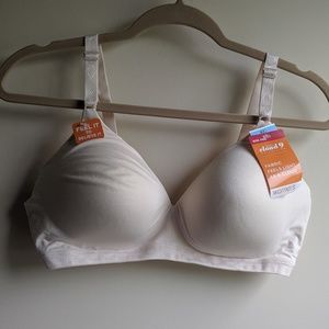 NWT Warner's 40C cloud 9 Nude bra